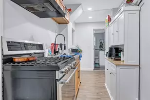 300 Admiral St, Providence, RI 02908 - Photo 16