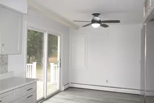 1067 Bark St, Swansea, MA 02777 - Photo 4