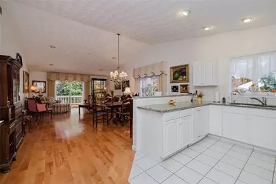 32 Hunters Run, North Providence, RI 02904 - Photo 10
