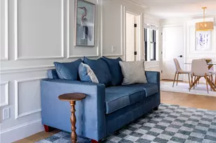 7 Dearborn St, Newport, RI 02840 - Photo 4