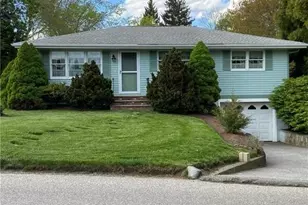 75 Hopeworth Ave, Bristol, RI 02809 - Photo 1