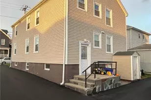 214 Franklin St, Bristol, RI 02809 - Photo 2