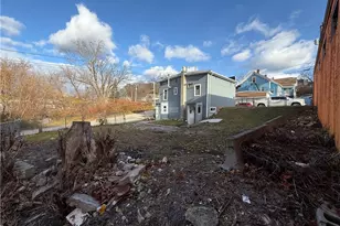 379 Front St, Woonsocket, RI 02895 - Photo 4