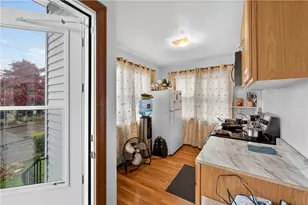 355 Laurel Hill Ave, Providence, RI 02909 - Photo 4