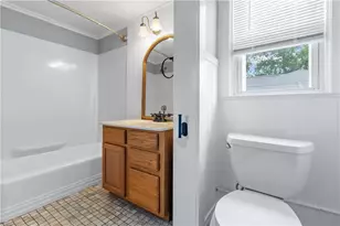 291 Maple Ave, Barrington, RI 02806 - Photo 14