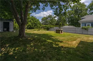 291 Maple Ave, Barrington, RI 02806 - Photo 18