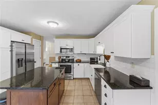 26 Bramblewood Ln, South Kingstown, RI 02879 - Photo 22