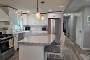 52 Inez Ave, Warwick, RI 02886 - Photo 8