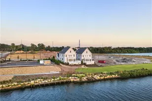 132 E Pt Dr, East Providence, RI 02916 - Photo 34