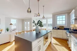 132 E Pt Dr, East Providence, RI 02916 - Photo 16