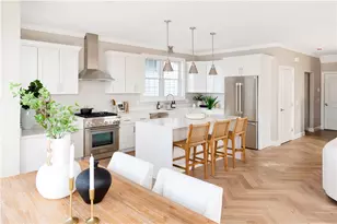 114 E Pt Dr, East Providence, RI 02916 - Photo 6