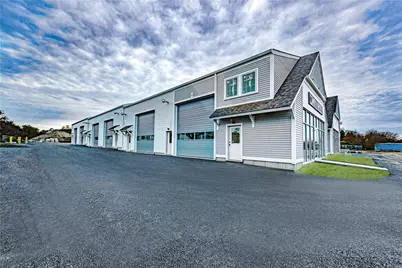 300 Coddington Highway #208, Middletown, RI 02842 - Photo 4