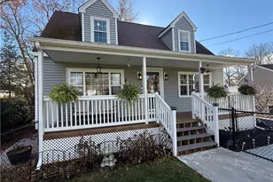 11 Woodside Ave, Cumberland, RI 02864 - Photo 1