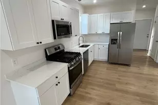 27 Newbury St, Providence, RI 02904 - Photo 2