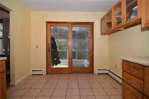 153 Fairview Ave, Hopkinton, RI 02832 - Photo 4