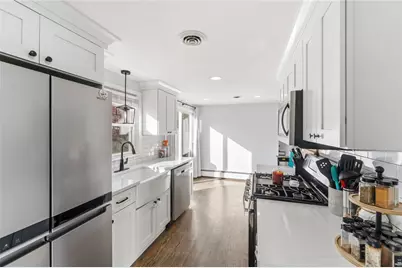 85 Union Avenue, Warwick, RI 02889 - Photo 8