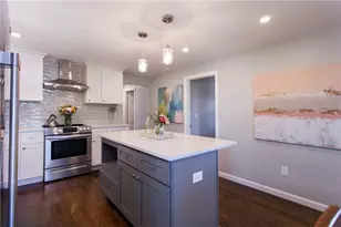 8 Summit Ave, Johnston, RI 02919 - Photo 4