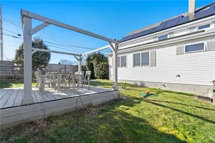 15 Cedar Ave, Portsmouth, RI 02871 - Photo 28