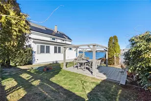 15 Cedar Ave, Portsmouth, RI 02871 - Photo 32