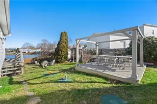 15 Cedar Ave, Portsmouth, RI 02871 - Photo 30