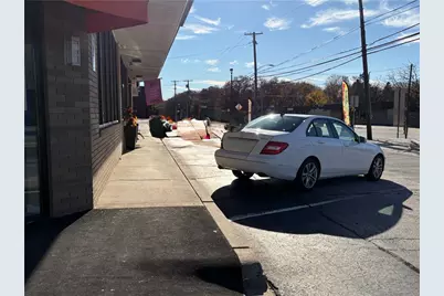 690 Oaklawn Avenue #1, Cranston, RI 02920 - Photo 2