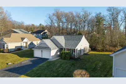 24 Cambridge Circle, Smithfield, RI 02917 - Photo 4