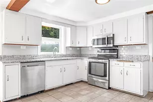 214 Highland Rd, Tiverton, RI 02878 - Photo 8