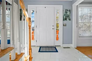 41 Wuddall Ave, Warwick, RI 02889 - Photo 4