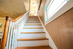 28 Sylvan Ave, Cranston, RI 02905 - Photo 12