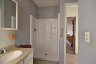 24 Arnold St, Lincoln, RI 02865 - Photo 18