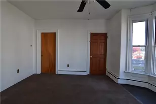 24 Arnold St, Lincoln, RI 02865 - Photo 10