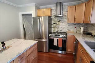 27 Frederick St, Warwick, RI 02888 - Photo 6