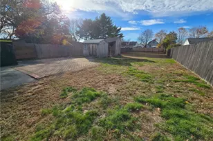 40 Camac St, Pawtucket, RI 02861 - Photo 2