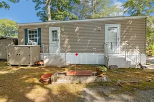 529 Forest Prk, Middletown, RI 02842 - Photo 2