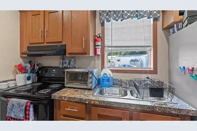 529 Forest Park, Middletown, RI 02842 - Photo 4