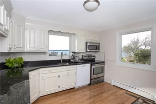 121 Driftwood Dr, Tiverton, RI 02878 - Photo 10