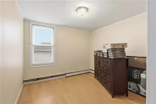 33 Hargraves St, Warwick, RI 02889 - Photo 8