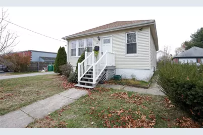 33 Hargraves Street, Warwick, RI 02889 - Photo 14