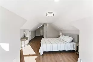 10 Woburn St, Cranston, RI 02910 - Photo 28