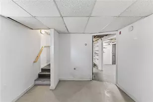 10 Woburn St, Cranston, RI 02910 - Photo 40