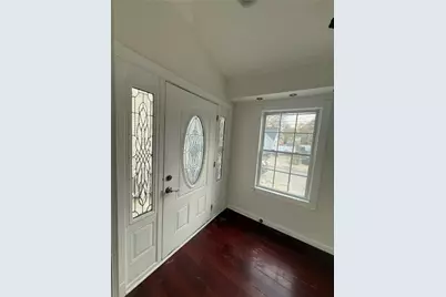 243 Bay View Avenue, Cranston, RI 02905 - Photo 4