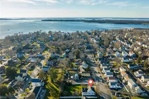 38 Collins St, Bristol, RI 02809 - Photo 2