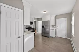 55 Warren St, Providence, RI 02907 - Photo 6