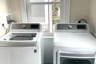 41 Merton Rd, Newport, RI 02840 - Photo 22