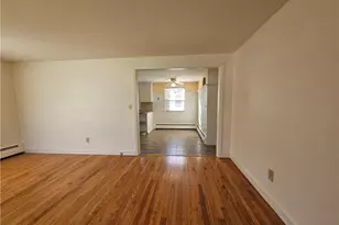 7 Rutherford Ct, Warwick, RI 02886 - Photo 4