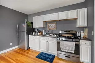 604 Providence St, Woonsocket, RI 02895 - Photo 10