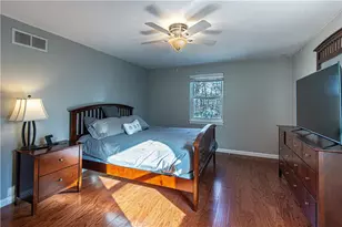 351 New London Ave, Warwick, RI 02886 - Photo 14