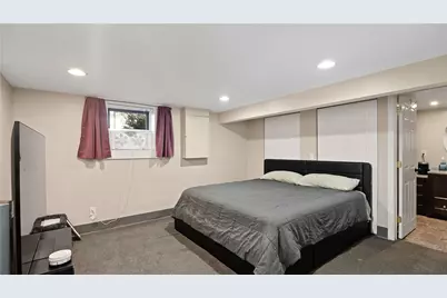 16 Eastman Street, Warwick, RI 02886 - Photo 16