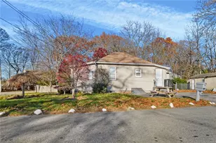 86 Glen Dr, Warwick, RI 02889 - Photo 8