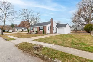 41 Drake Rd, Warwick, RI 02888 - Photo 24